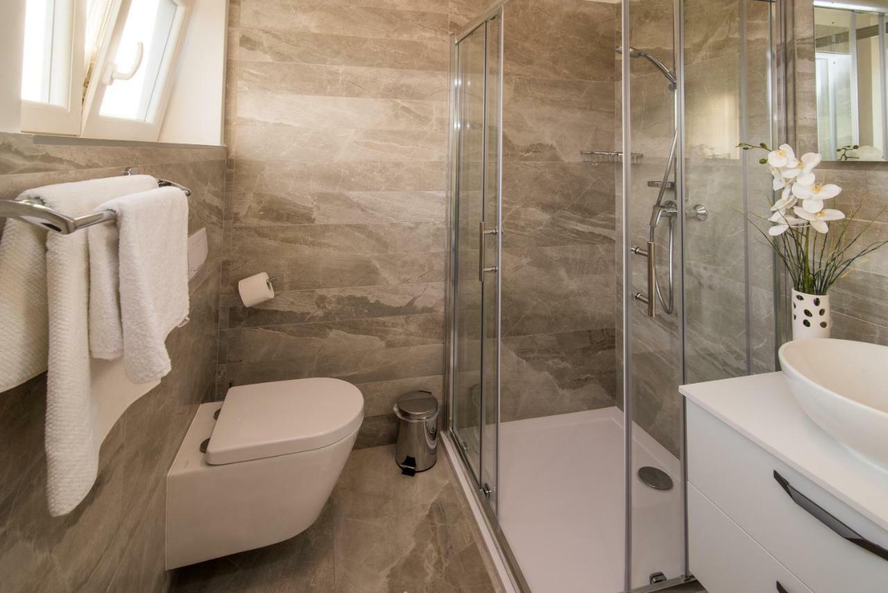 Luxury Apartment Imperia كرك المظهر الخارجي الصورة