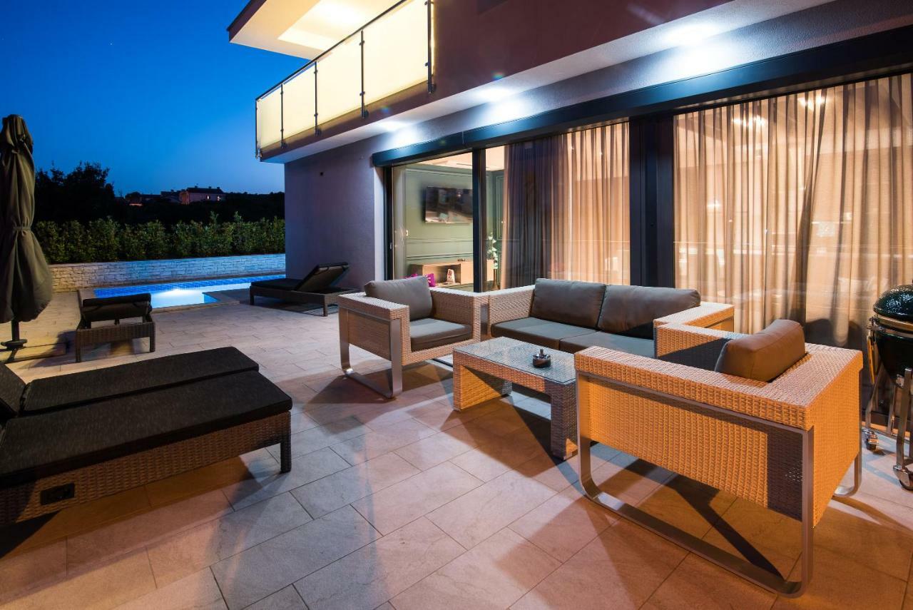 Luxury Apartment Imperia كرك المظهر الخارجي الصورة