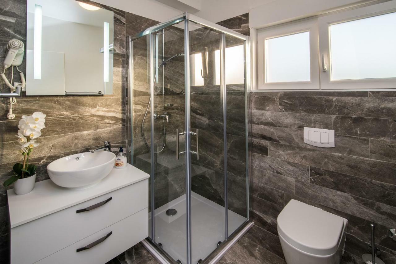 Luxury Apartment Imperia كرك المظهر الخارجي الصورة